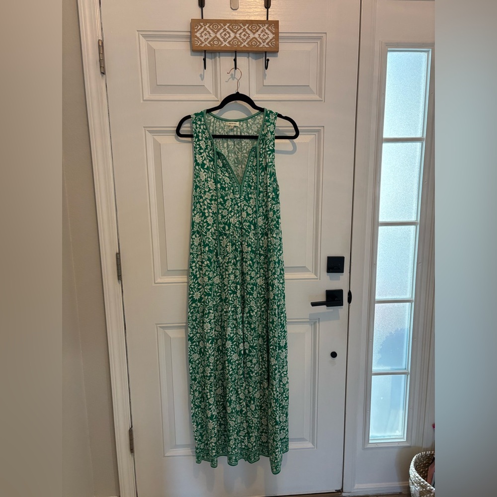 Max Studio lot of 2  Sleeveless Tiered Maxi Dresses both M like new pockets 54”